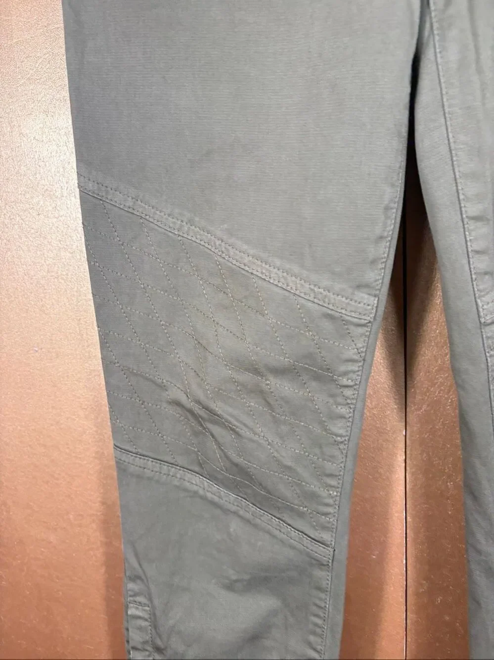 Tory Burch army green zippered ankle chino pants size 27